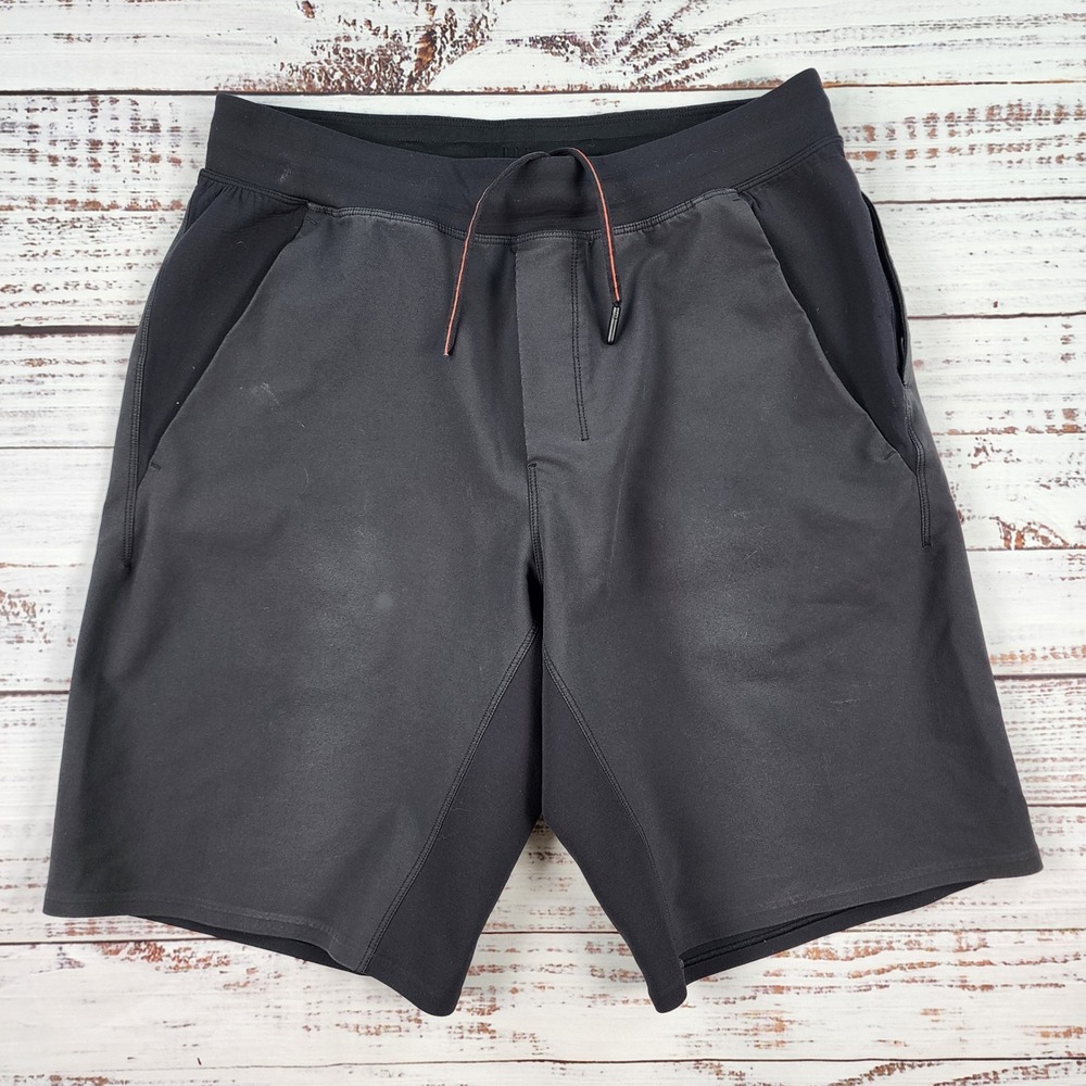 Lululemon Mens Athletic Shorts Size M Black Drawstring Pockets